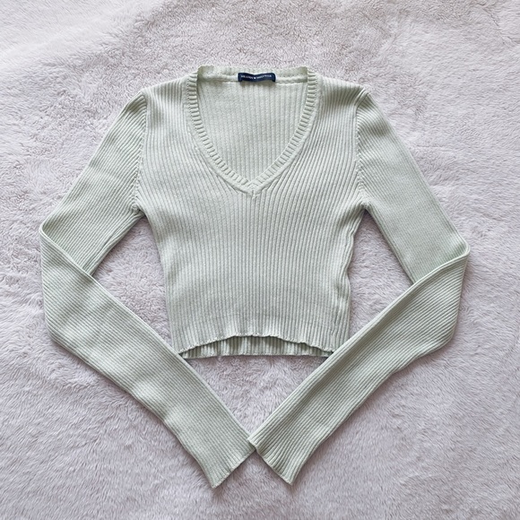 Brandy Melville Sweaters - Brandy Melville sweater